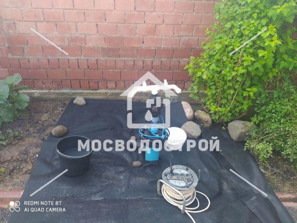 Скважина с оголовком в с. виноградово