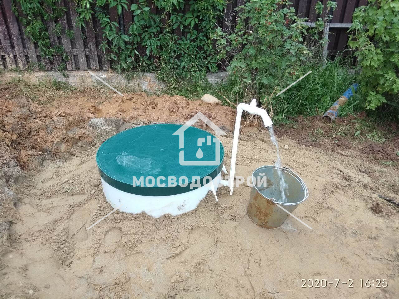 Скважина с кессоном в снт семья