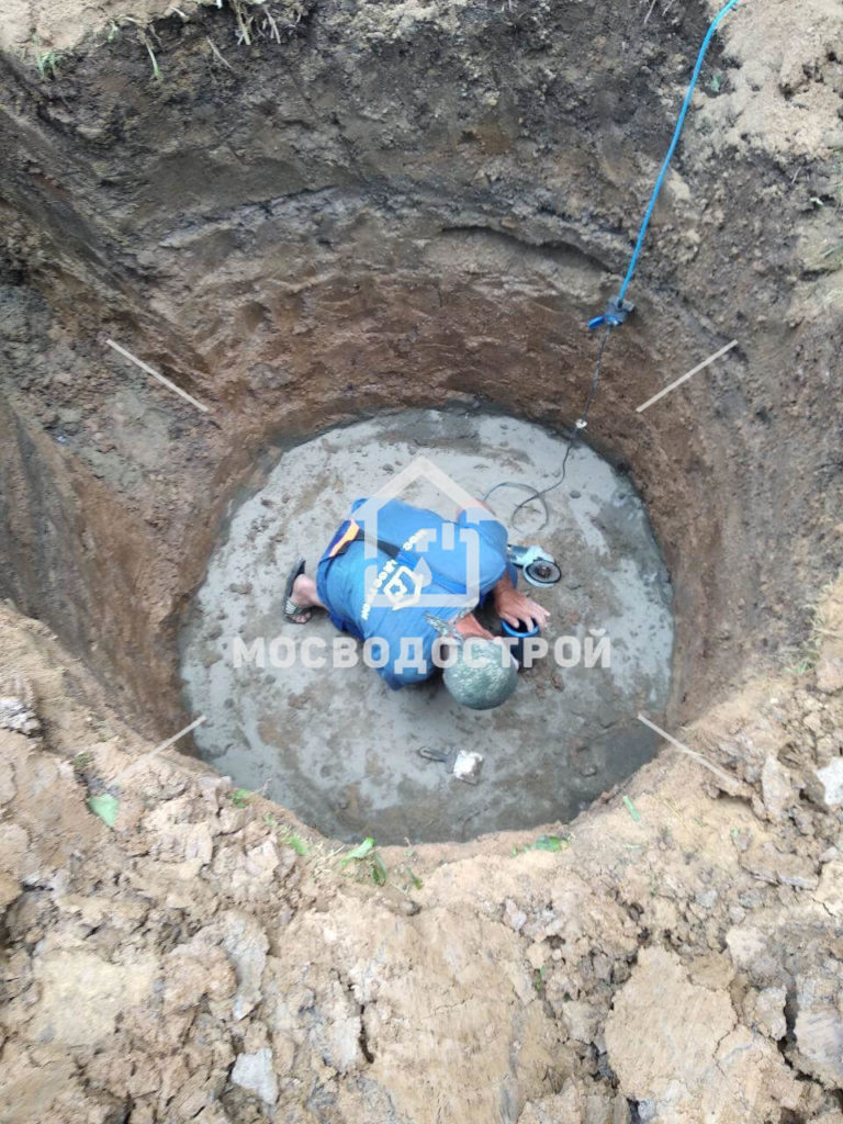 Скважина с кессоном в ст загорье (7)