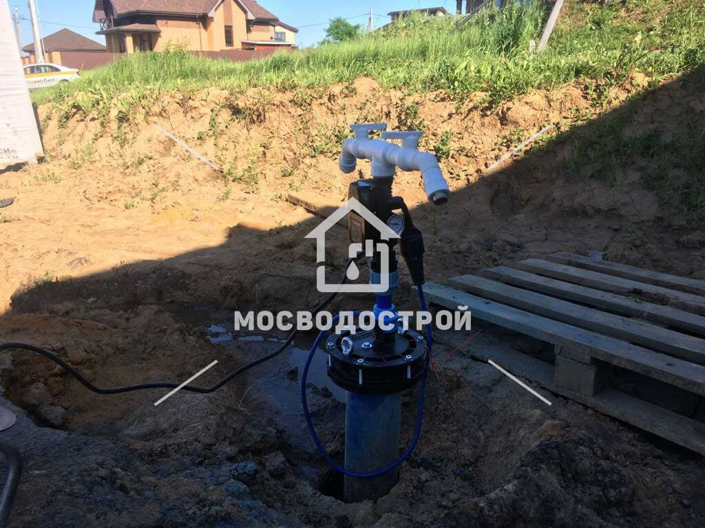 Скважина с оголовком в кп караваево озеро 2 (14)