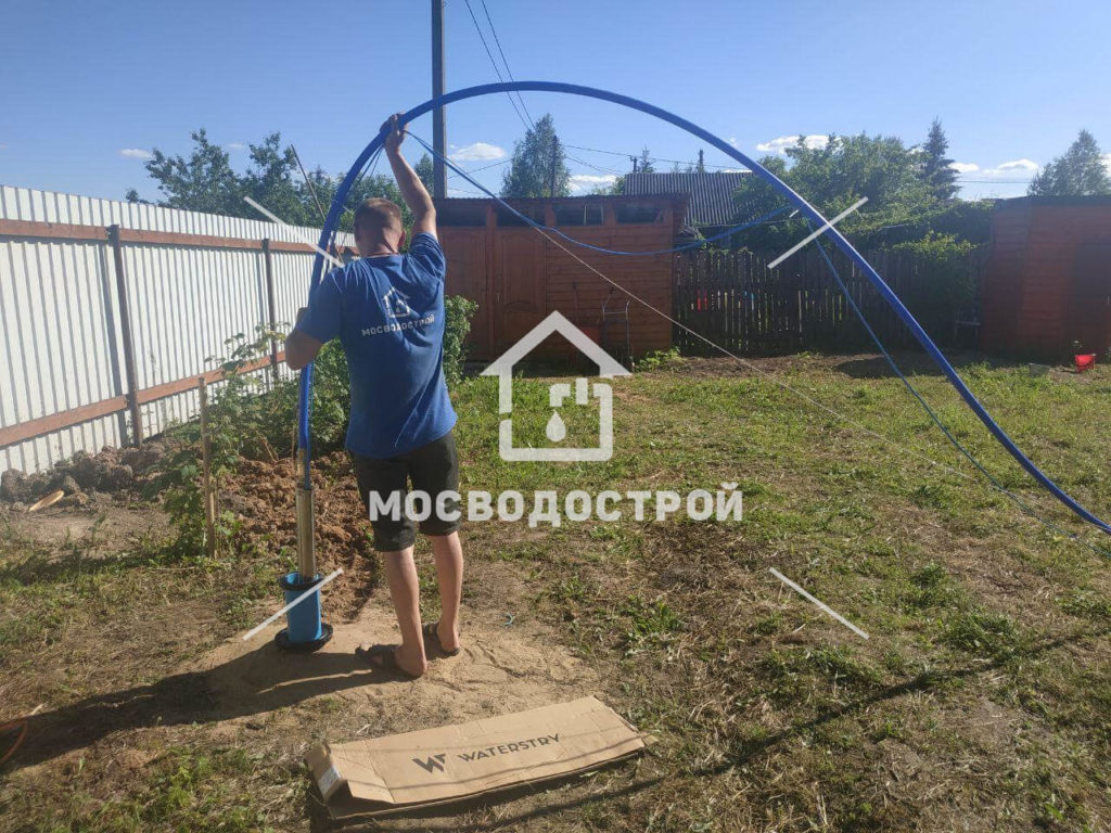 Скважина с оголовком в ст москвич (7)