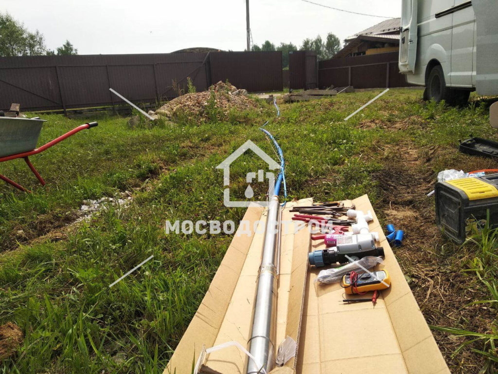 Скважина с оголовком в д. мишнево (8)
