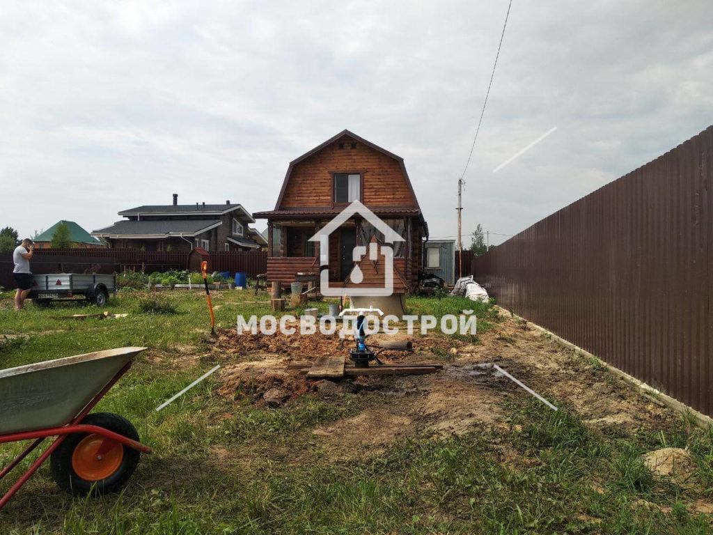 Скважина с оголовком в д. мишнево (9)