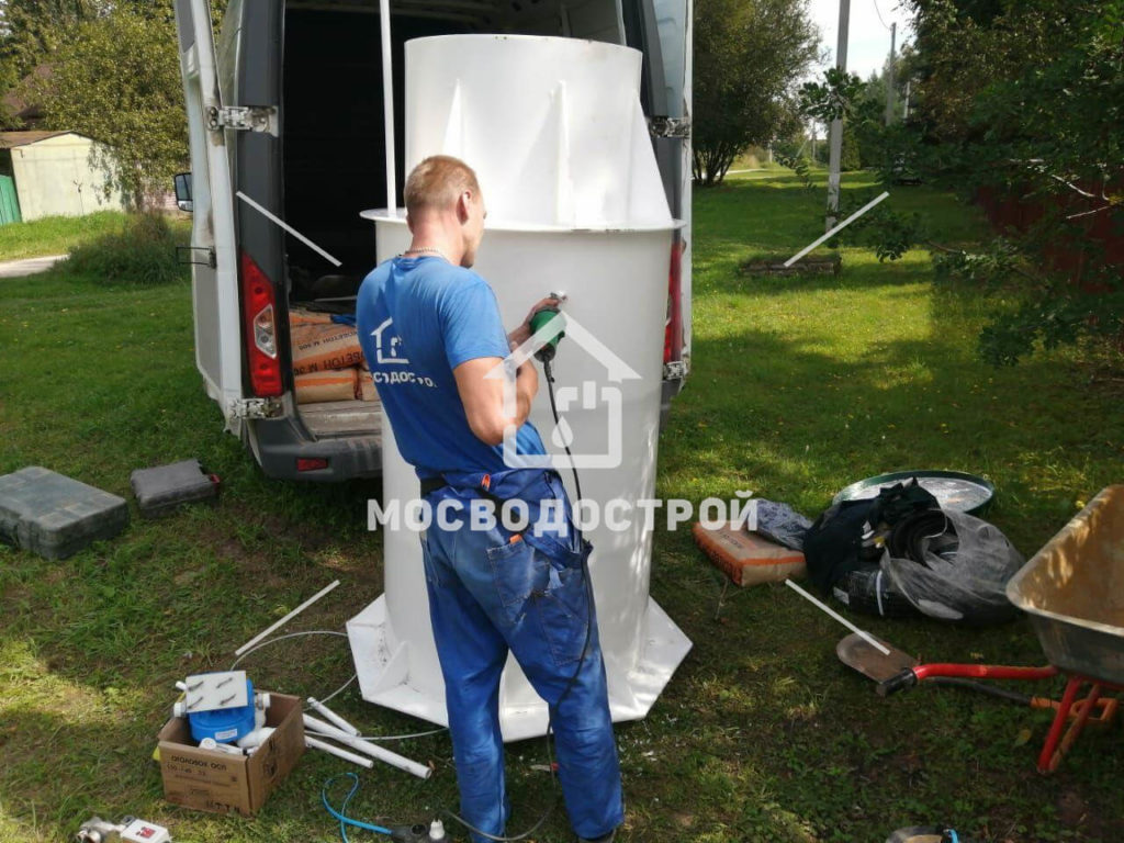 Скважина с кессоном в д. петраково (33)