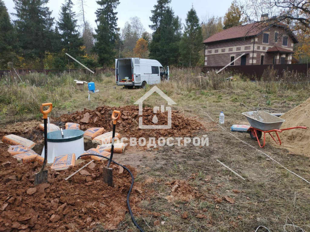 Скважина с кессоном в кп есипово форест (7)